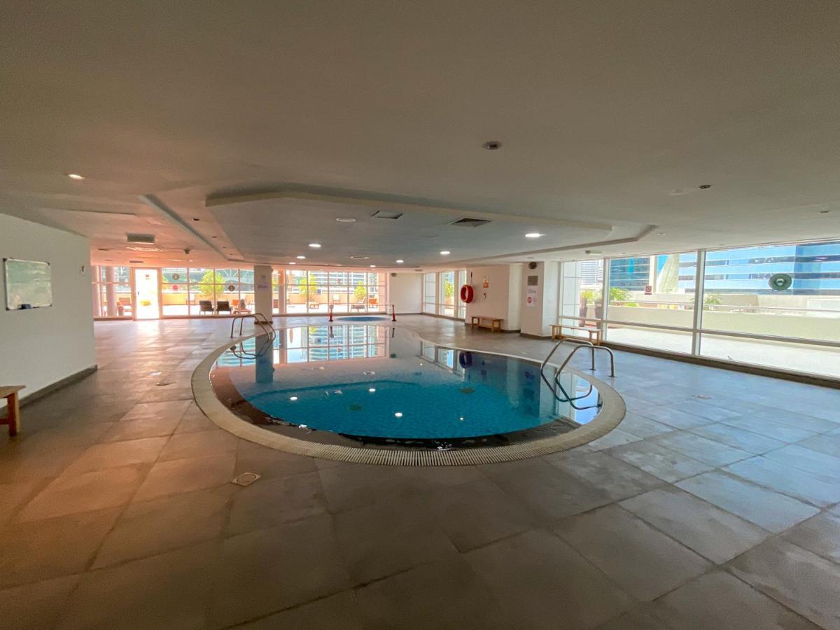 Higuests - Modern Studio With Incredible City Skyline View Dubai Esterno foto